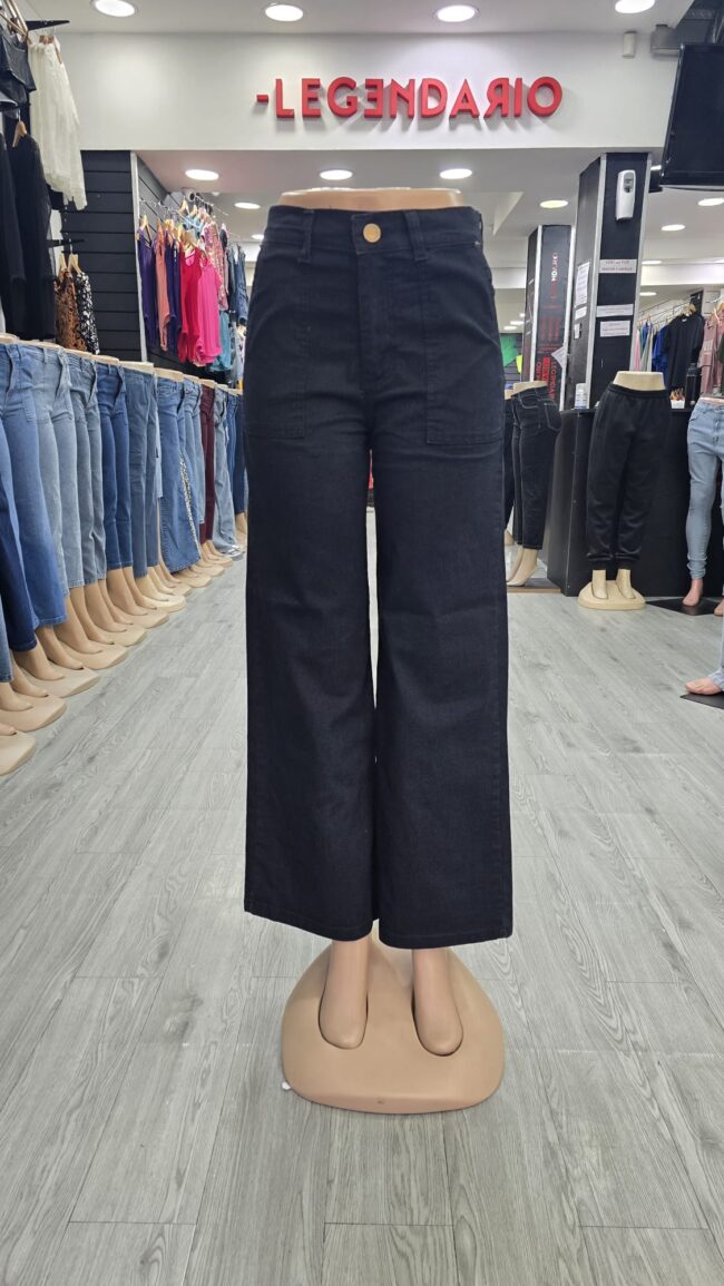 Pantalón recto negro c/tachas - Imagen 3