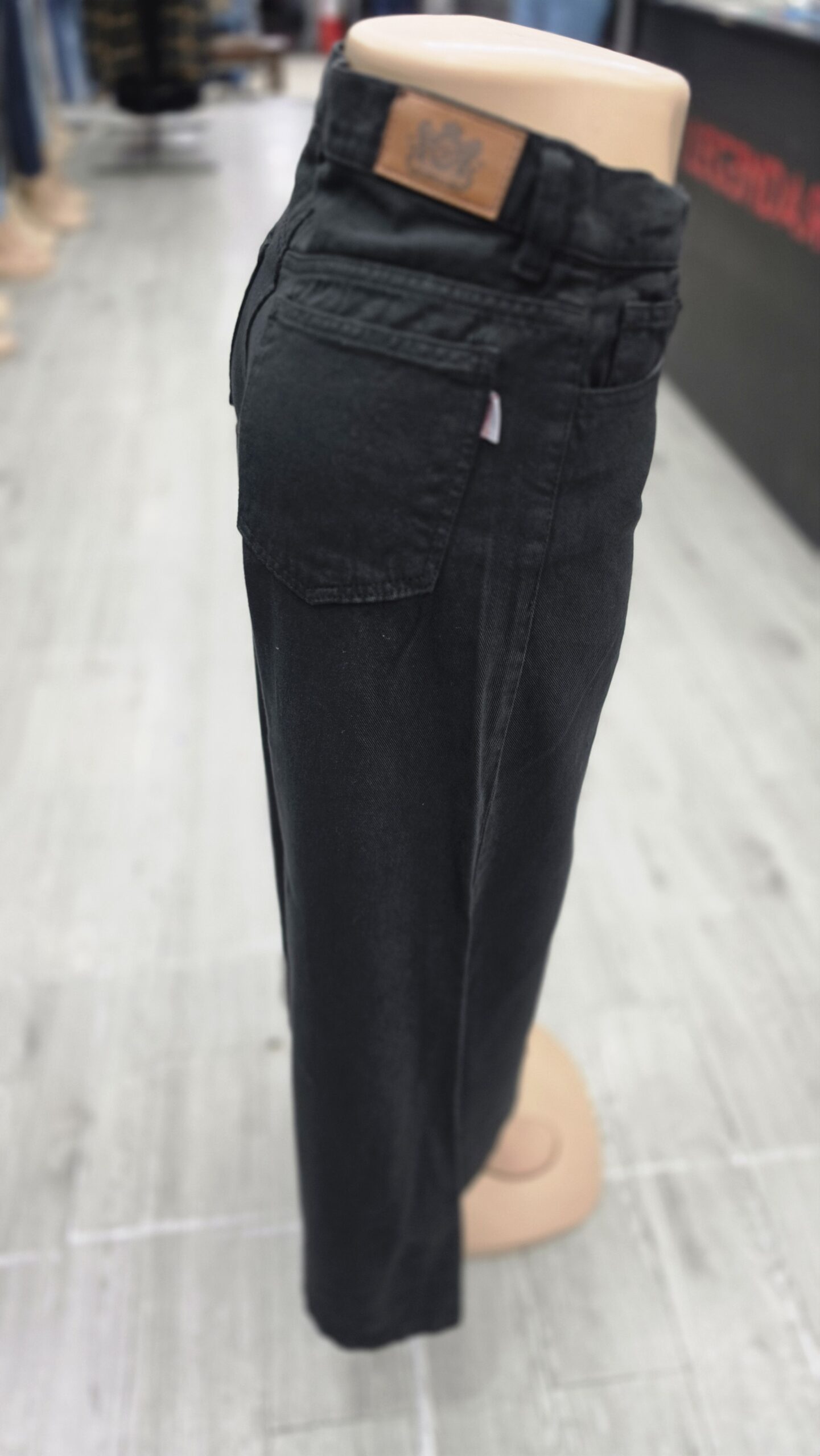 Jeans Luciela Negro Rigido - Imagen 6